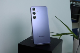 স্যাটেলাইট ভয়েস কল সুবিধা নিয়ে আসছে গ্যালাক্সি এস২৬